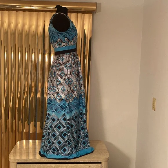 WHBM Excellent Condition, Teal/Black/White, see measurements in photos below - Picture 5 of 13